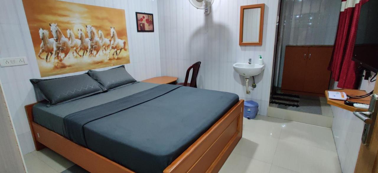 S.S.K Residency Hotel Csennai Kültér fotó